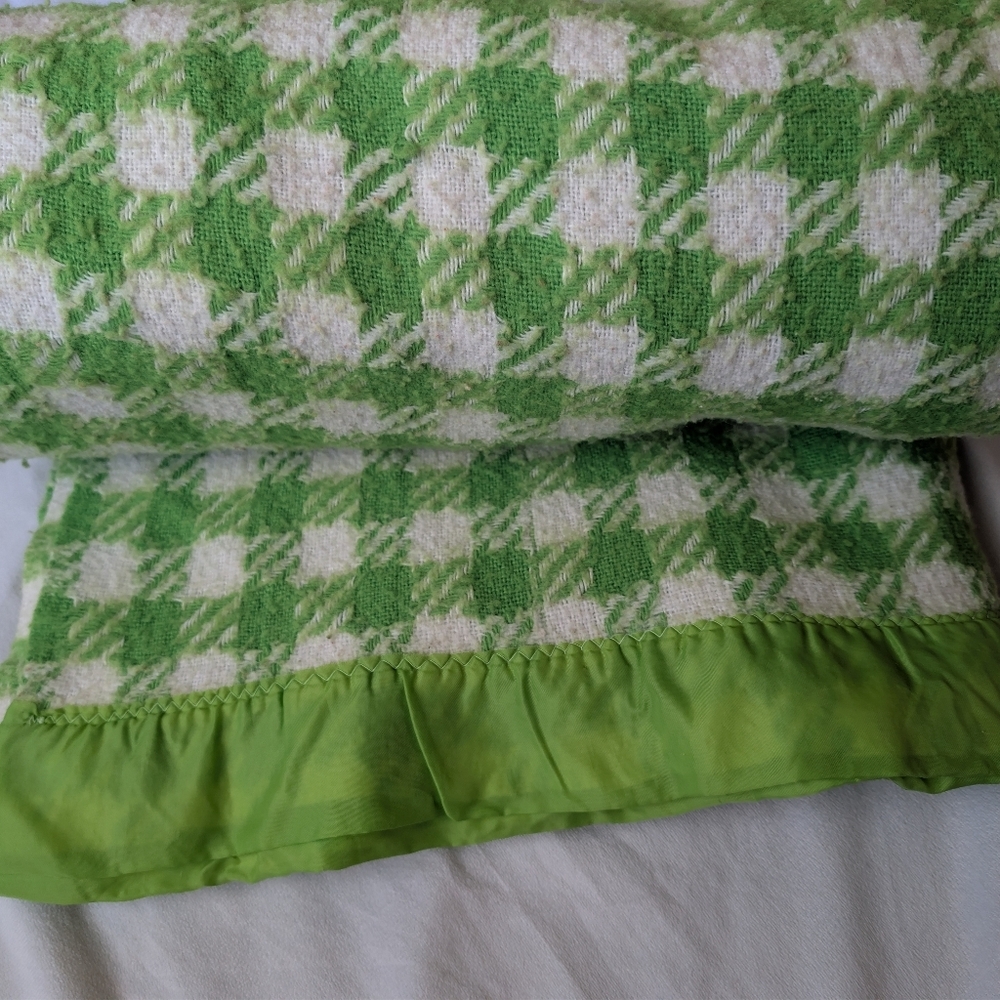 Vintage Blanket With Silky Edge